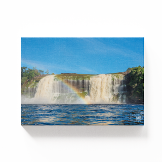 Salto El Hacha en la Laguna de Canaima