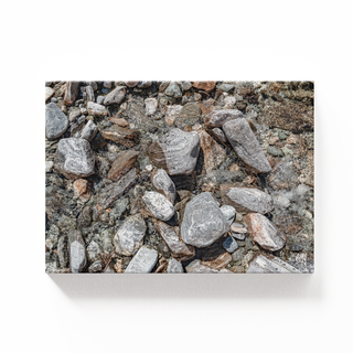 Rocas en el agua